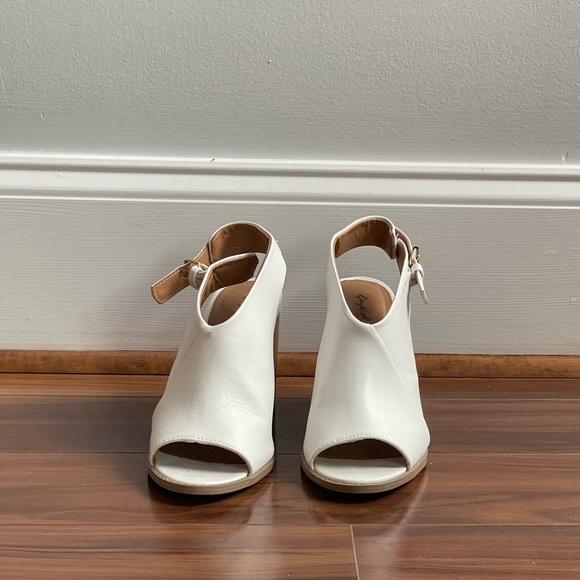 White peep toe bootie heels. 3 inches. - Picture 1 of 4